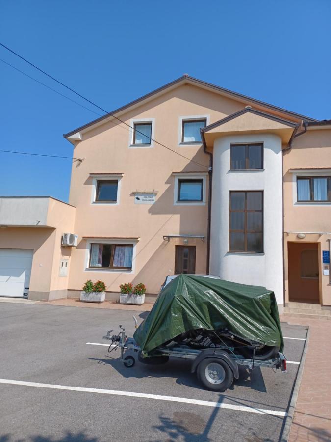 Apartman Alen Podhum Zewnętrze zdjęcie